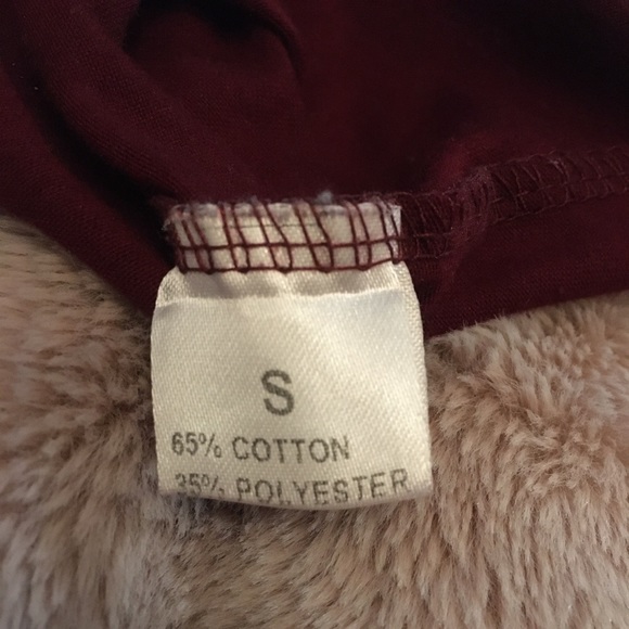 Tank / muscle tee with text - Picture 4 of 4